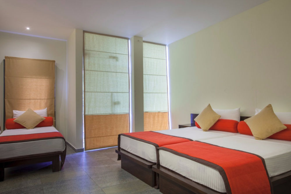 Oak Ray City Hotel Kandy Exterior photo