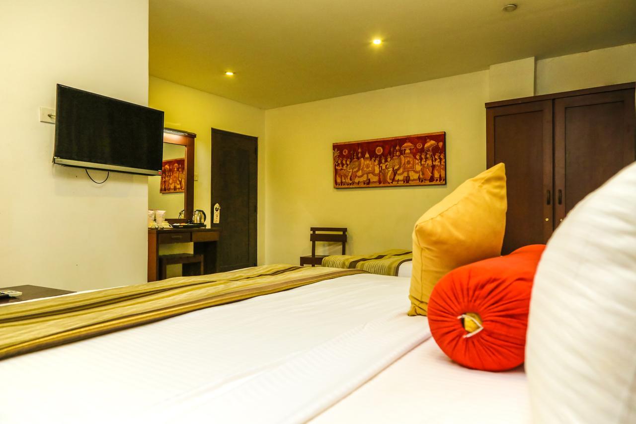 Oak Ray City Hotel Kandy Exterior photo