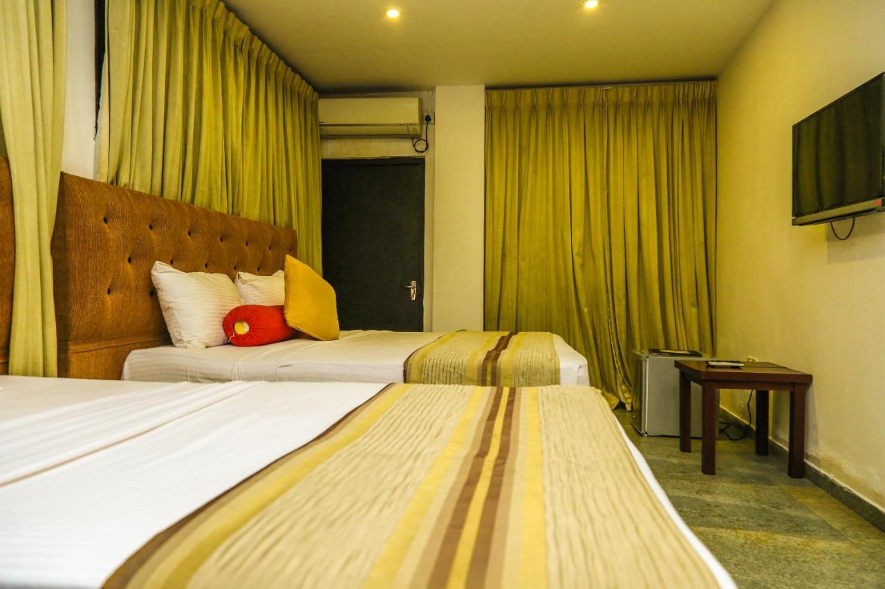 Oak Ray City Hotel Kandy Exterior photo
